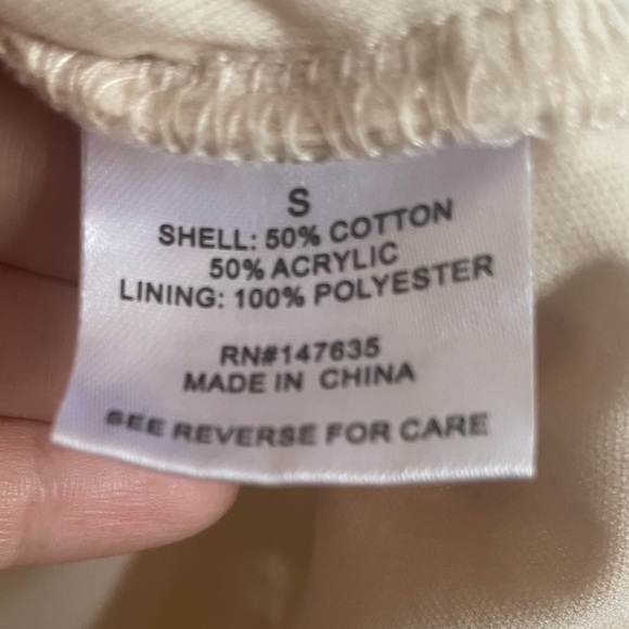 Romeo + Juliet Couture Cream Lace Dress. Pre-Owned. - Picture 5 of 5